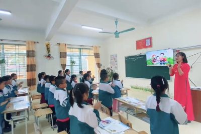 Sinh hoạt chuyên môn theo nghiên cứu bài học